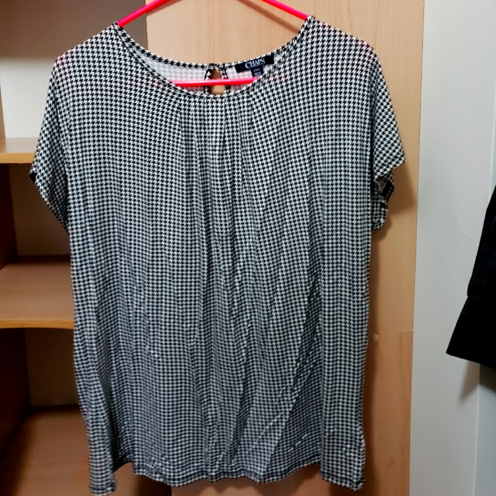 Black and white top